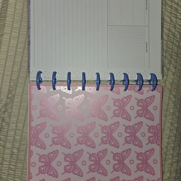 The Happy Planner Butterfly Design with Purple and Pink Accents - Picture 9 of 10